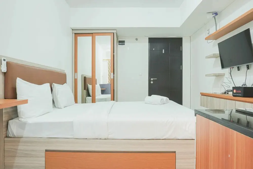Джакарта: New and Fresh Studio Apartment at Sentraland Cengkareng
