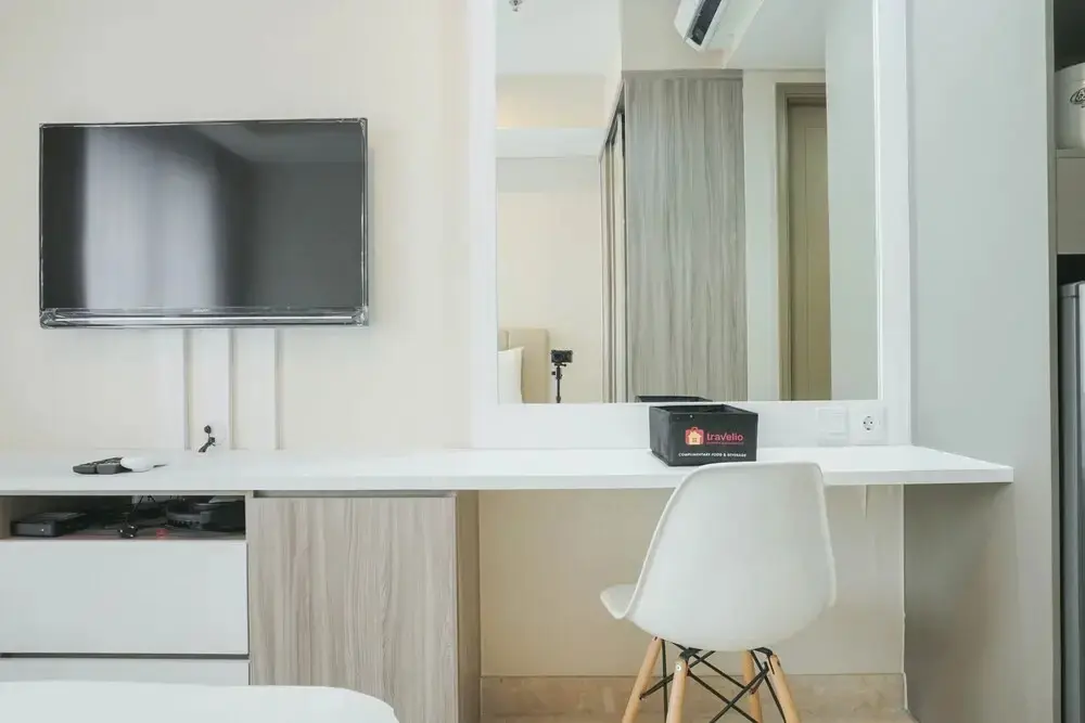 Джакарта: Luxury and Cozy Studio at Gold Coast Apartment