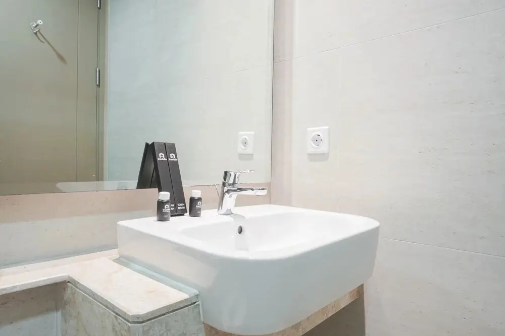 Джакарта: Luxury and Cozy Studio at Gold Coast Apartment