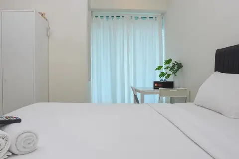 Comfort And Nice Studio At Grand Kamala Lagoon Apartment — фото 1