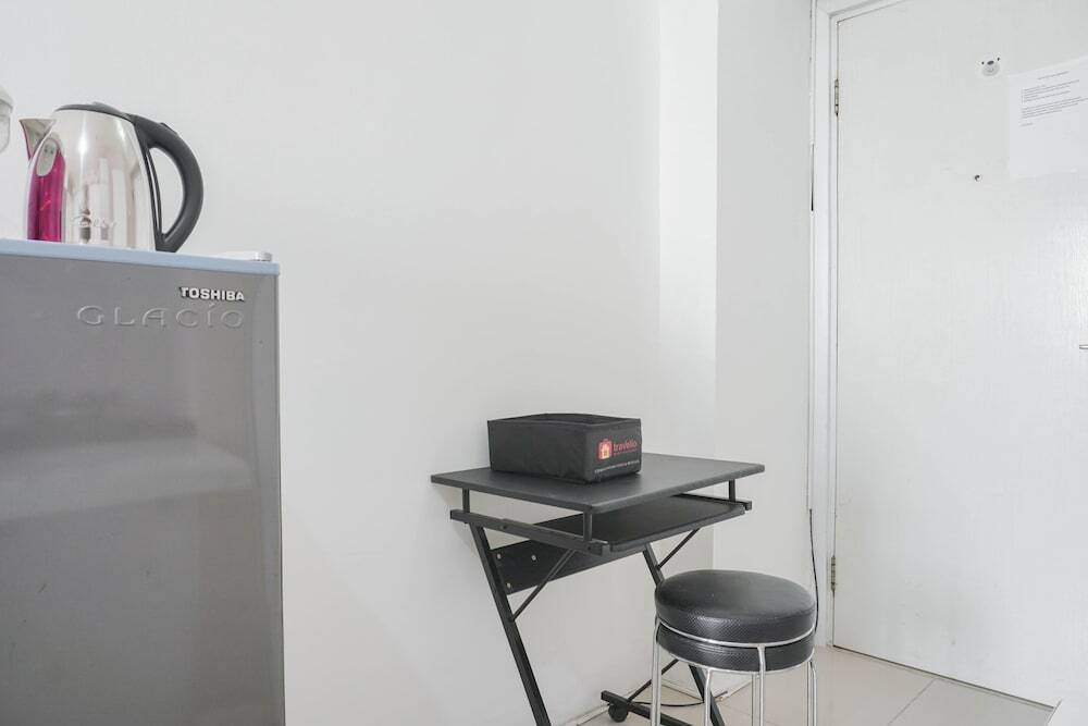 Джакарта: Homey And Comfortable Studio At Green Pramuka City Apartment