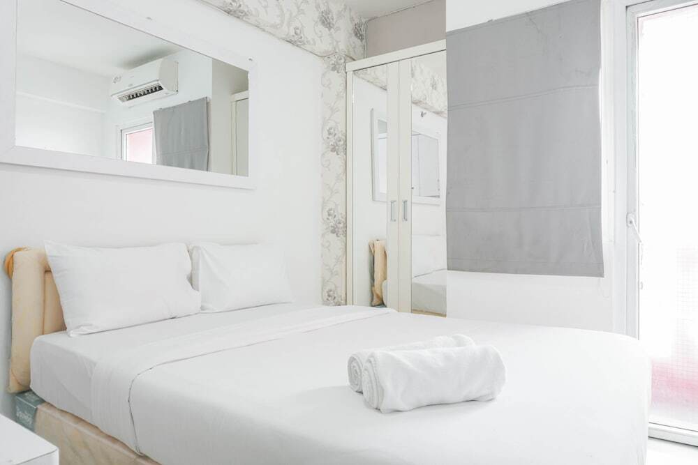 Джакарта: Homey And Comfortable Studio At Green Pramuka City Apartment