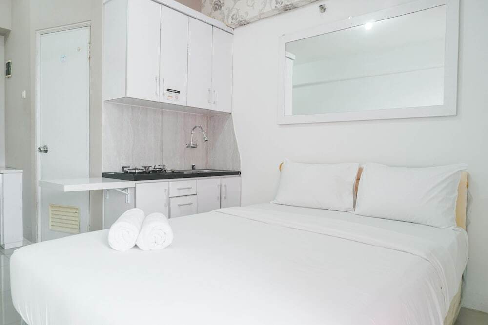 Джакарта: Homey And Comfortable Studio At Green Pramuka City Apartment
