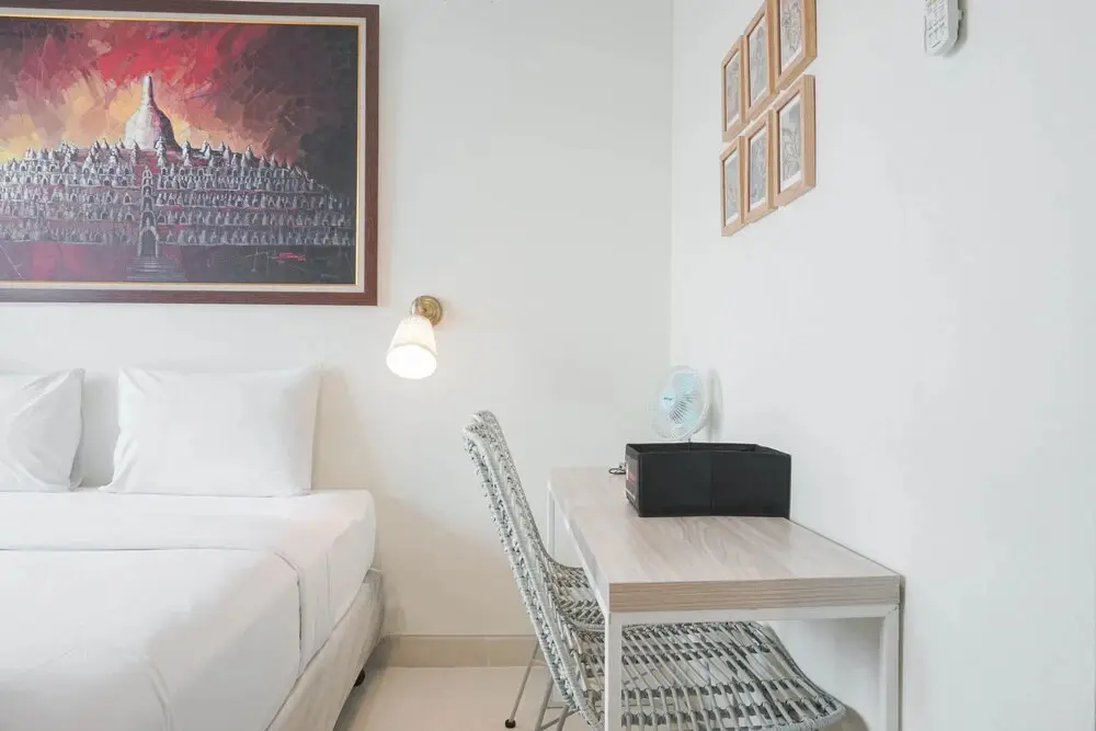 Джакарта: Minimalist Studio Room With City View At West Vista Apartment