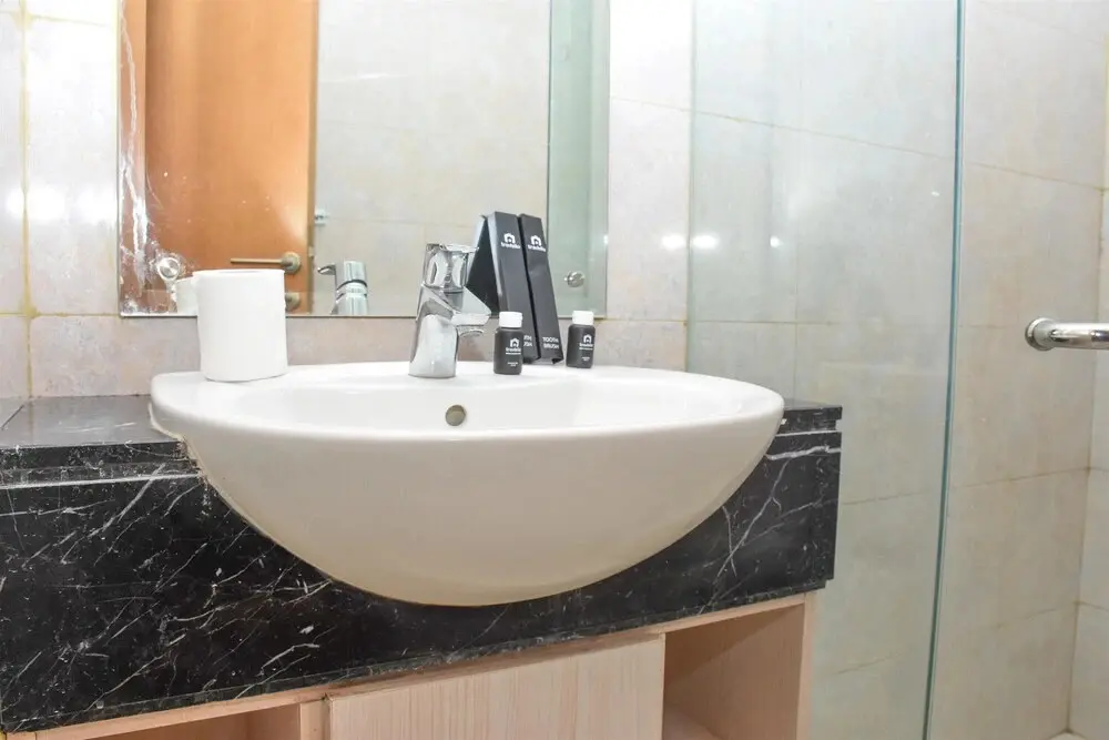 Джакарта: Best Mordern And Homey 2Br The Mansion Kemayoran Apartment