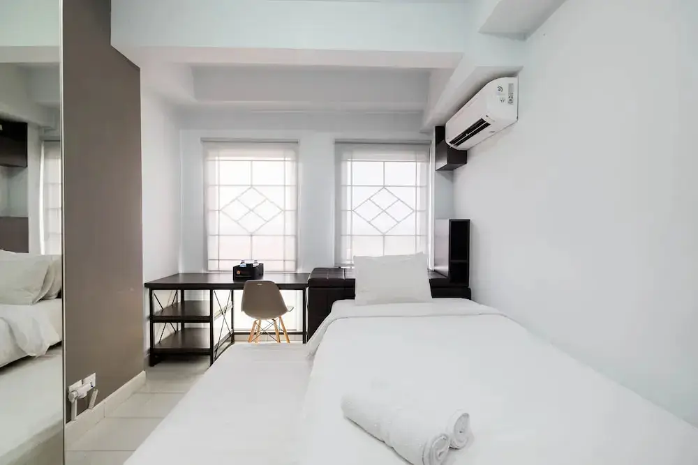 Бекаси: Modern And Comfy Studio Apartment At Patraland Urbano