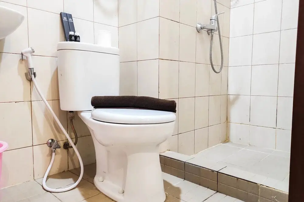 Макассар: Comfortable Studio Room At Vida View Makassar Apartment