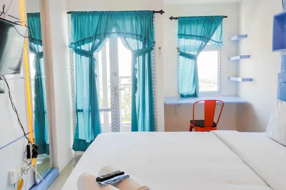 Макассар: Comfortable Studio Room At Vida View Makassar Apartment