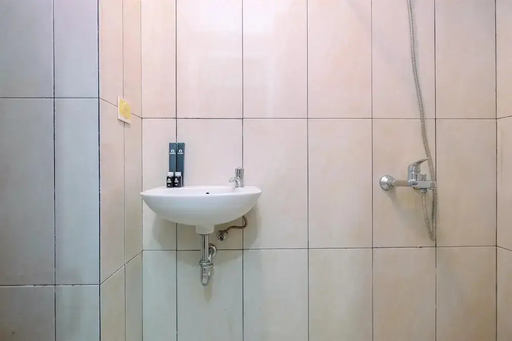 Бекаси: Comfortable Studio Room At Grand Kamala Lagoon Apartment
