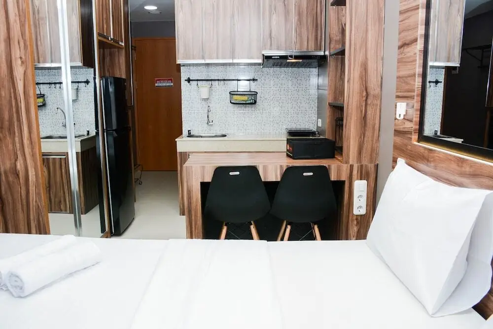 Депок: Comfort Studio At Evenciio Margonda Apartment