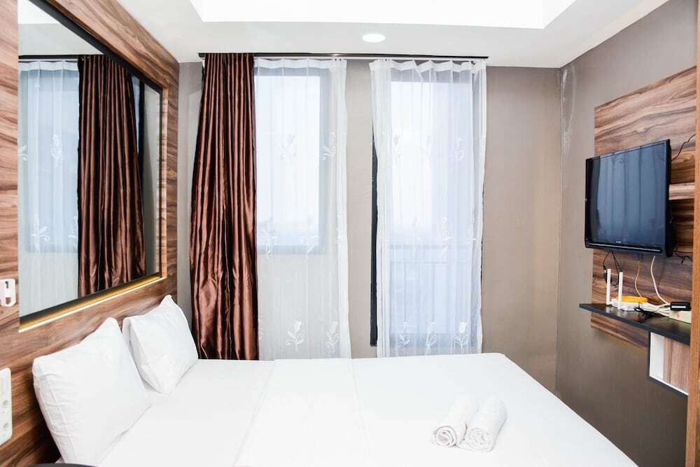 Депок: Comfort Studio At Evenciio Margonda Apartment