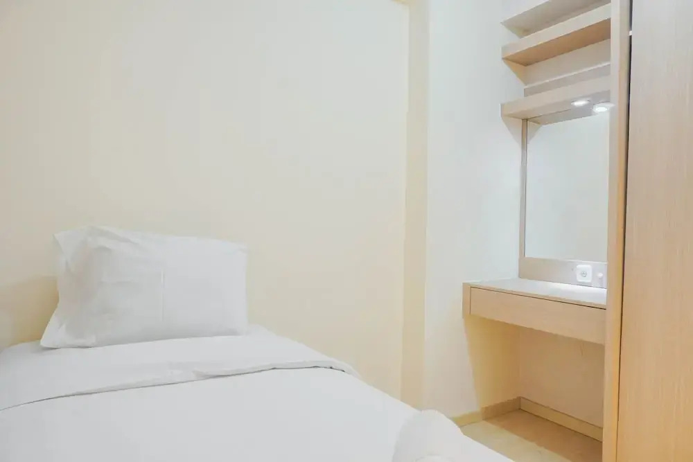 Джакарта: Fully Furnished With Elegant Design 2Br Bassura City Apartment