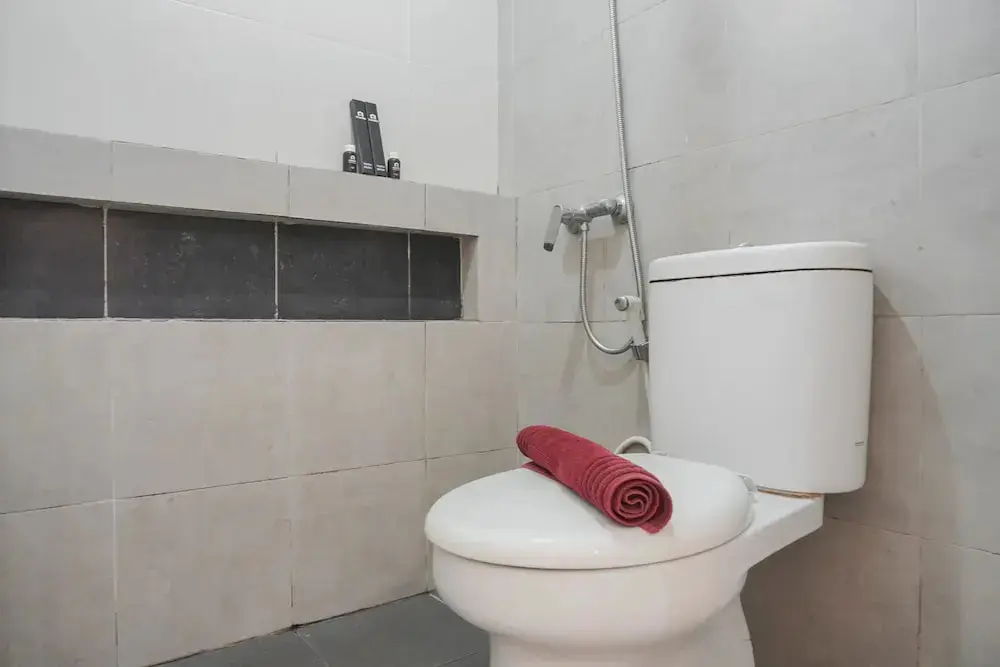 Джакарта: Fully Furnished With Elegant Design 2Br Bassura City Apartment