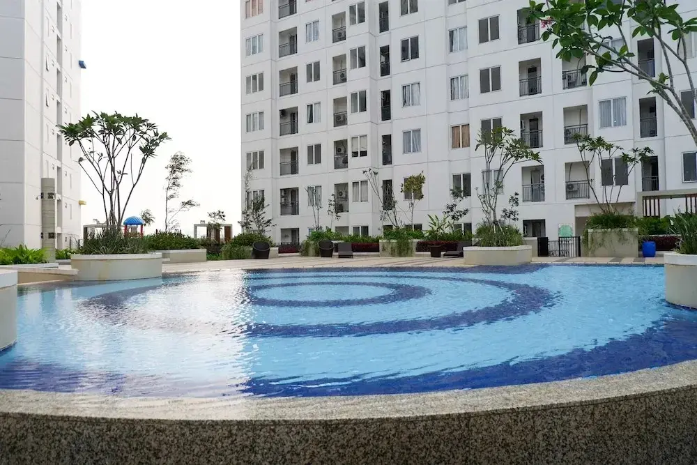 Джакарта: Fully Furnished With Elegant Design 2Br Bassura City Apartment