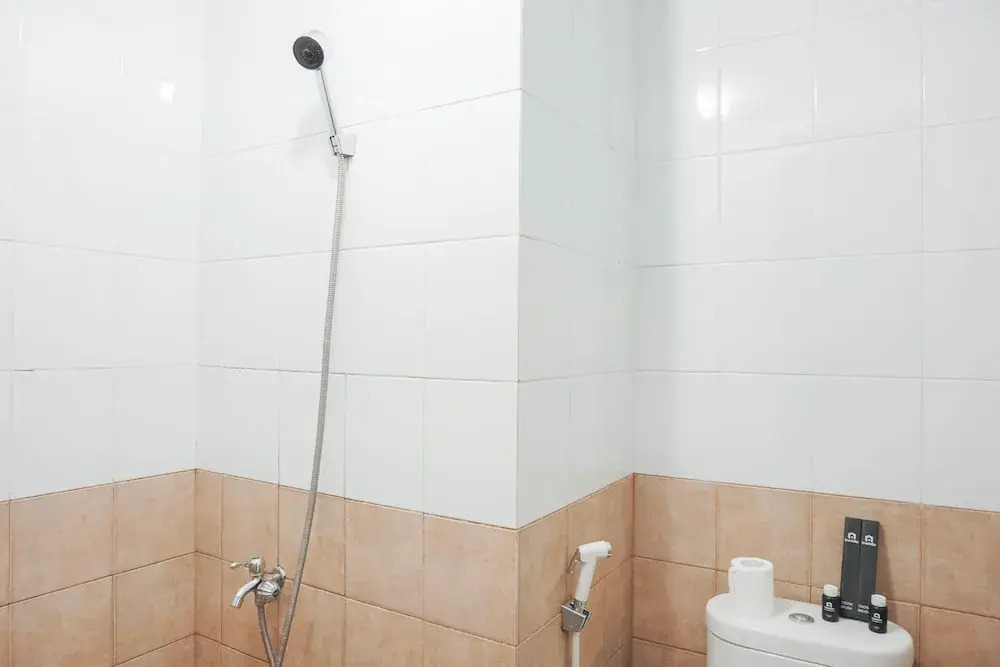 Джакарта: Comfort Living 2Br At Green Pramuka City Apartment