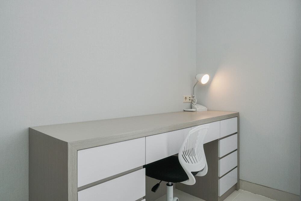 Джакарта: Luxury Design 2Br At Ciputra International Apartment