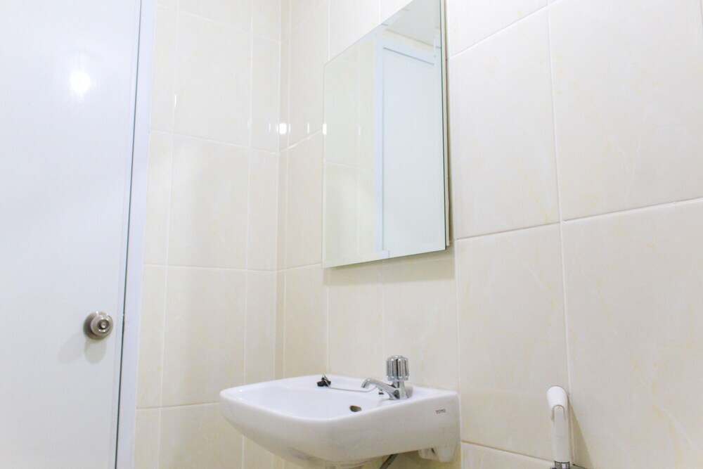 Legok: Spacious 2Br Apartment At M-Town Residence