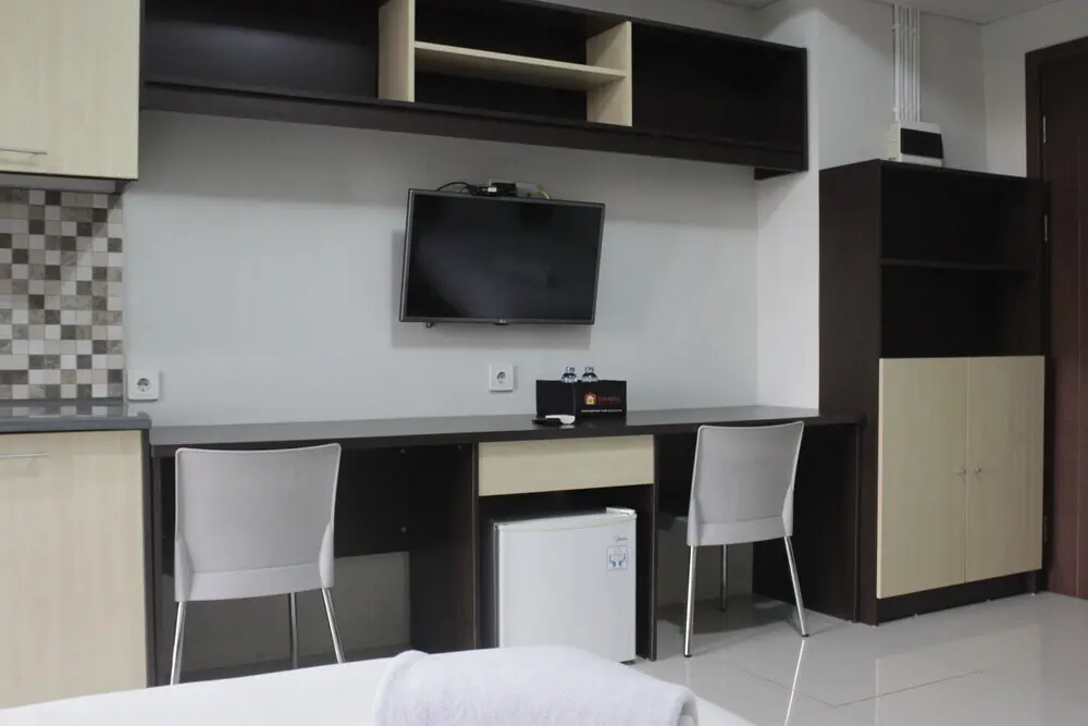 Сумеданг: Comfy & Well Appointed Studio At Skyland City Jatinangor Apartment