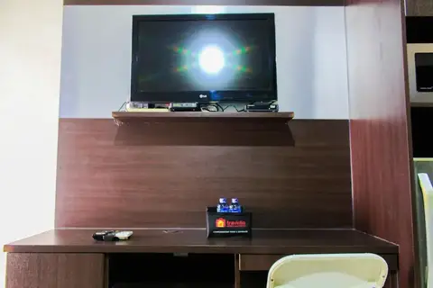 Nice And Comfort Studio At Tamansari Semanggi Apartment — фото 1