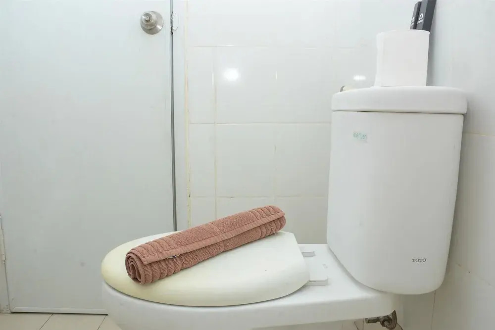 Джакарта: Strategic 2Br At Bassura City Apartment