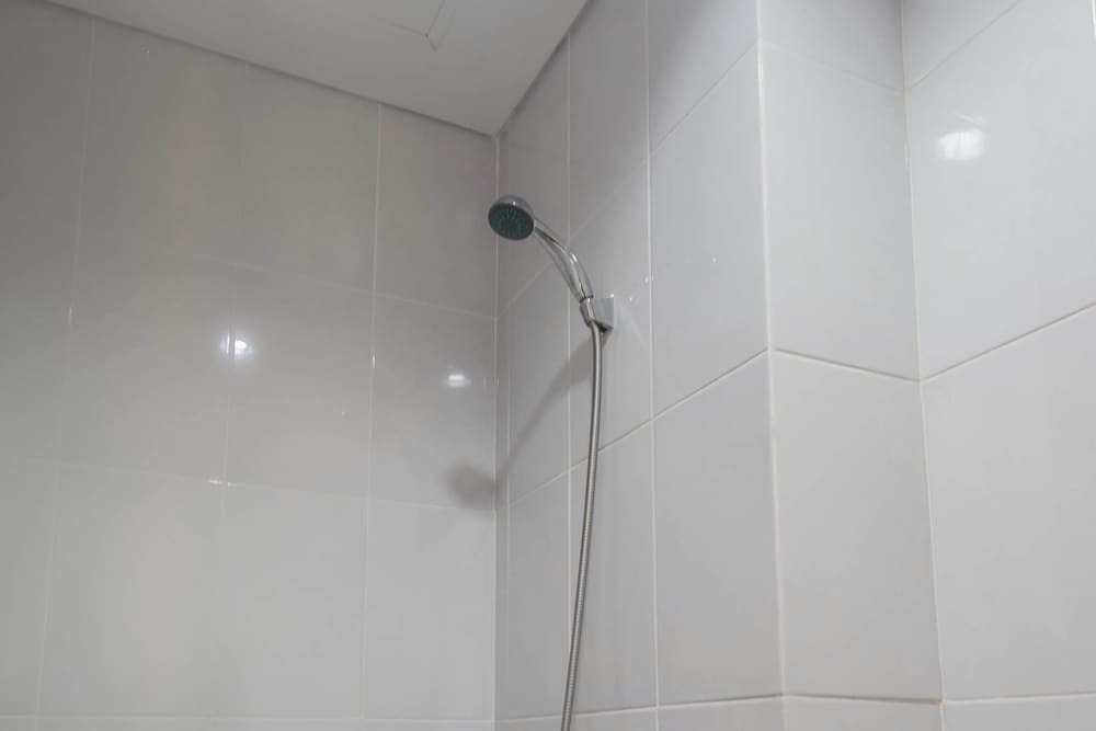Бекаси: Fancy And Nice Studio At Patraland Urbano Apartment