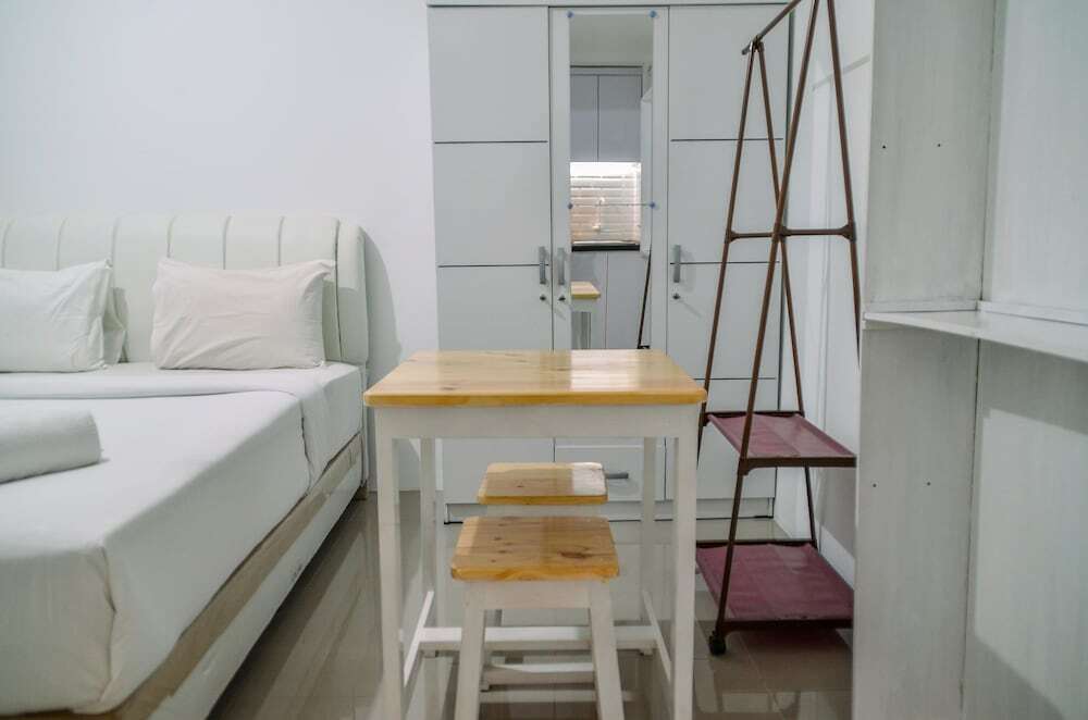 Южный Тангеранг: Minimalist Studio Room At Urbantown Serpong Apartment