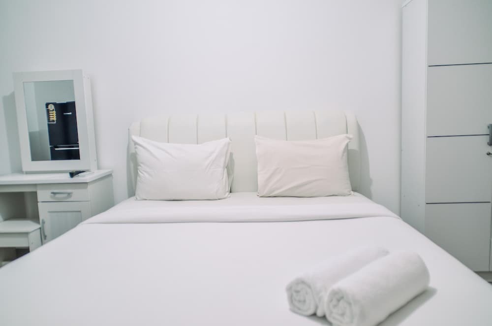 Minimalist Studio Room At Urbantown Serpong Apartment — фото 1