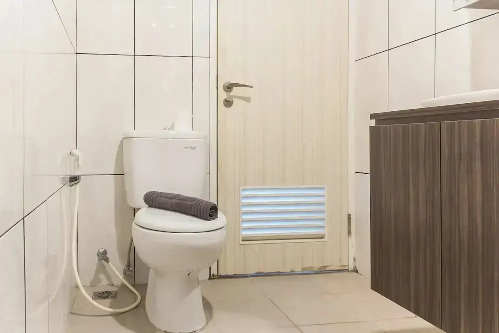 Бекаси: Chic And Cozy 2Br Grand Kamala Lagoon Apartment