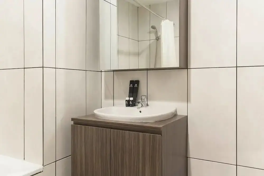 Бекаси: Chic And Cozy 2Br Grand Kamala Lagoon Apartment