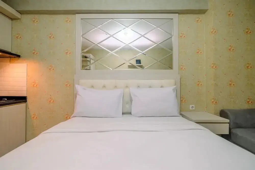 Депок: Relax And Homey Studio Room At Cinere Resort Apartment
