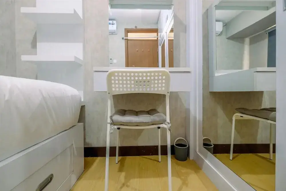 Депок: Homey And Simply 2Br Apartment At Cinere Resort