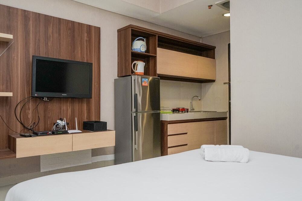 Legok: Comfy Studio Apartment Atria Residences Near Summarecon Mall Serpong
