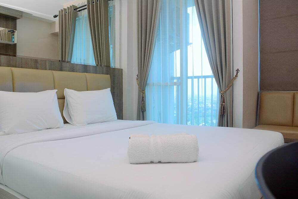 Джакарта: Comfy And Best Deal Studio Room Tifolia Apartment By Travelio