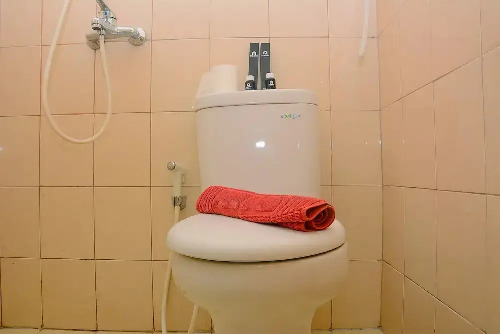 Джакарта: Cozy With Good Location Studio At Tifolia Apartment By Travelio