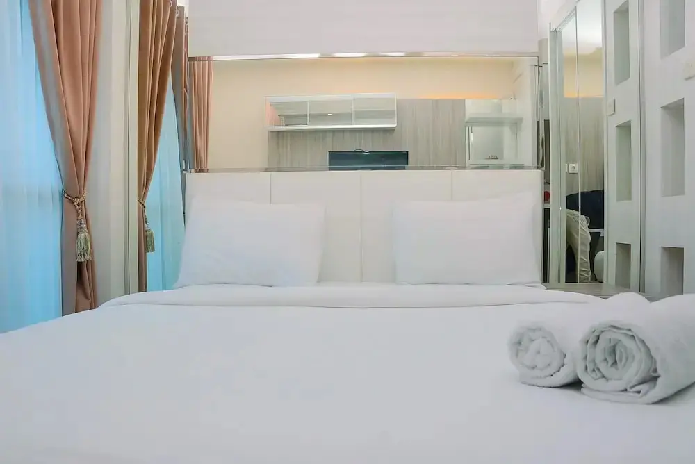 Джакарта: Cozy With Good Location Studio At Tifolia Apartment By Travelio