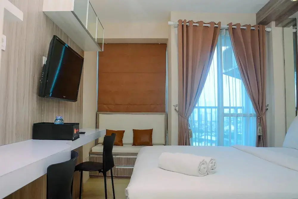 Джакарта: Cozy With Good Location Studio At Tifolia Apartment By Travelio