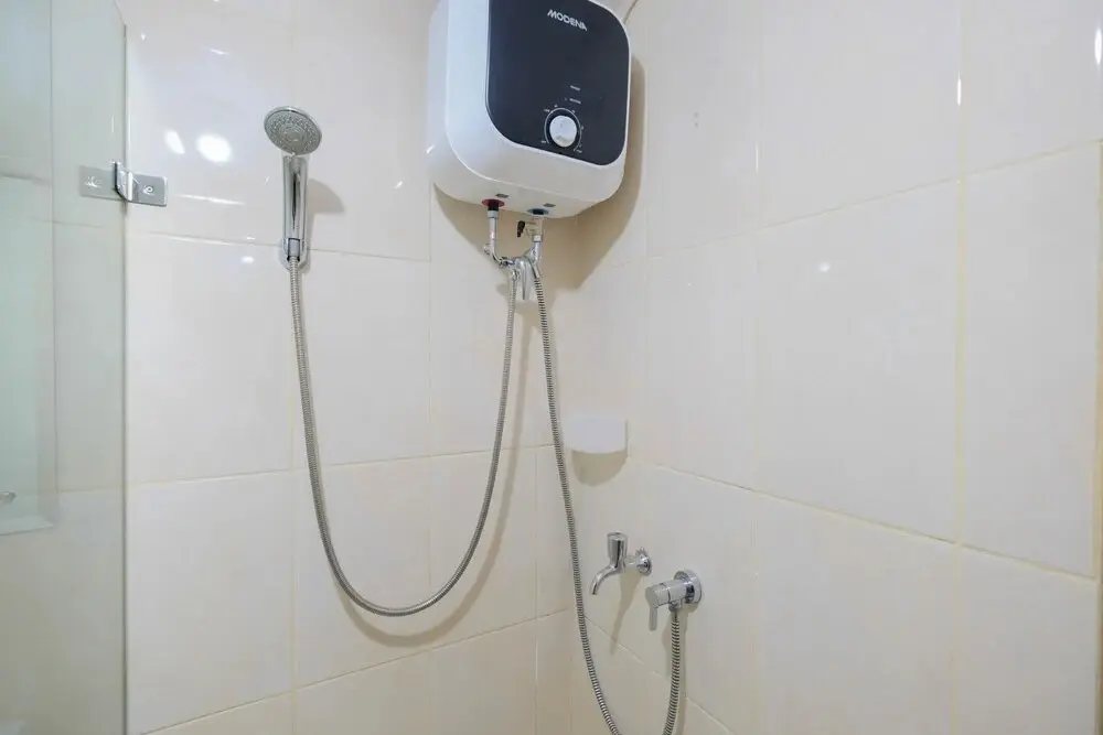 Бекаси: Modern White Studio At Springlake Summarecon Bekasi Apartment By Travelio