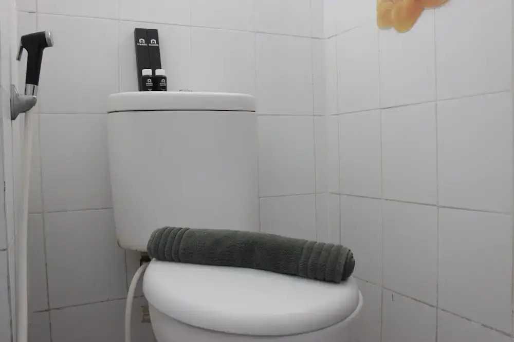 Бандунг: Minimalist Studio Room At Gateway Ahmad Yani Cicadas Apartment