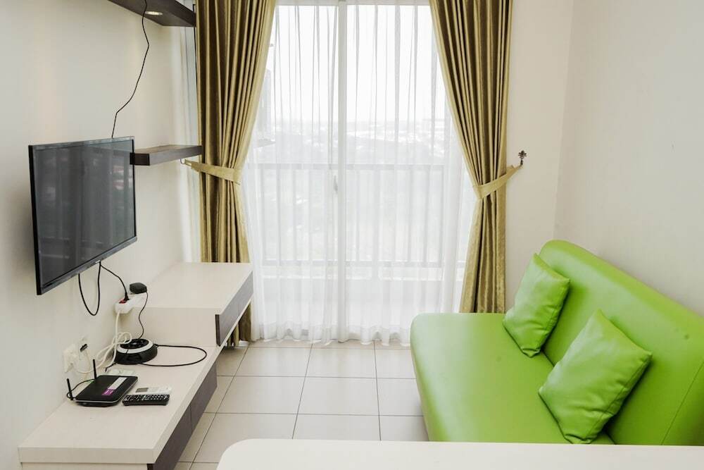 Legok: Nice And Artistic 1Br At Saveria Apartment