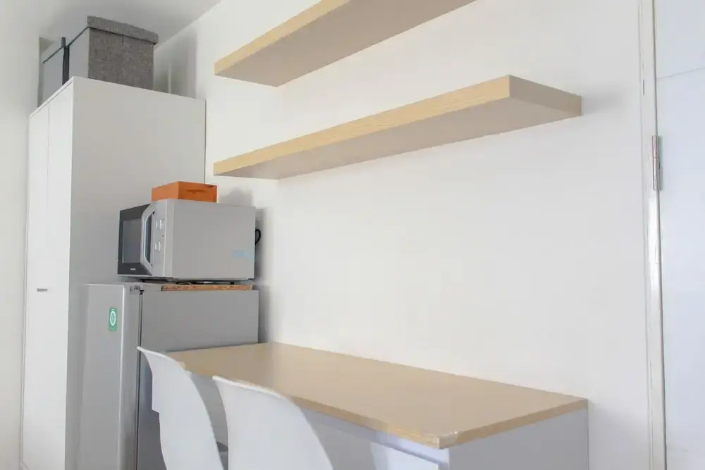 Южный Тангеранг: Cozy Living Studio Room At Urbantown Serpong Apartment