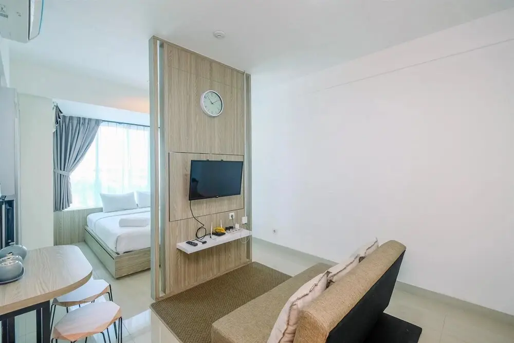Бекаси: Fully Furnished With Comfy Design Studio Grand Kamala Lagoon Apartment