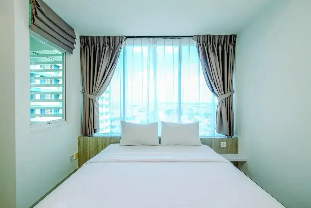 Бекаси: Fully Furnished With Comfy Design Studio Grand Kamala Lagoon Apartment