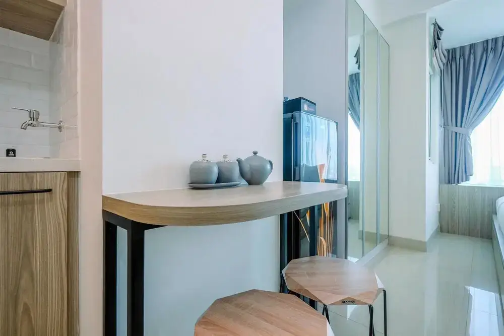 Бекаси: Fully Furnished With Comfy Design Studio Grand Kamala Lagoon Apartment