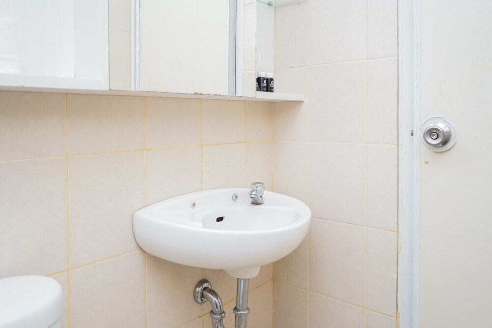 Южный Тангеранг: Comfort 2Br At Serpong Greenview Apartment