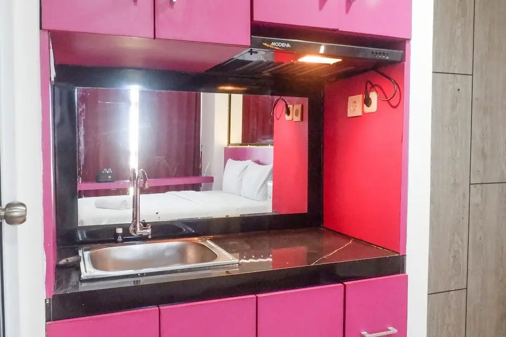 Сурабая: Cozy And Vibrant Studio Apartment At Taman Melati Surabaya