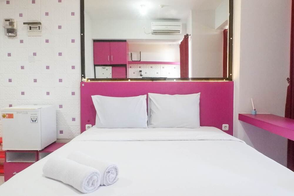 Сурабая: Cozy And Vibrant Studio Apartment At Taman Melati Surabaya
