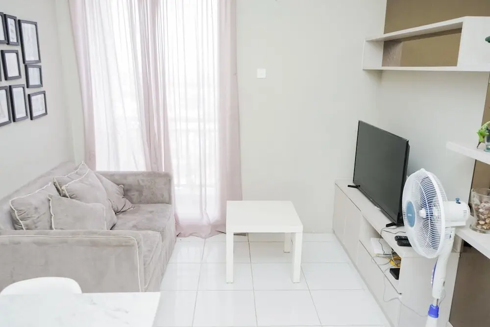 Южный Тангеранг: Homey And Simply 2Br At Akasa Pure Living Bsd Apartment