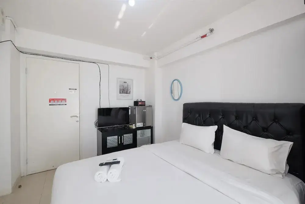 Comfort Living Bassura City Studio Apartment Near Mall — фото 1