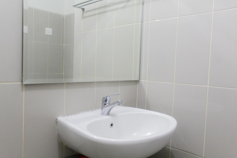 Южный Тангеранг: Stylish and Modern Studio Apartment at Bintaro Plaza Residence