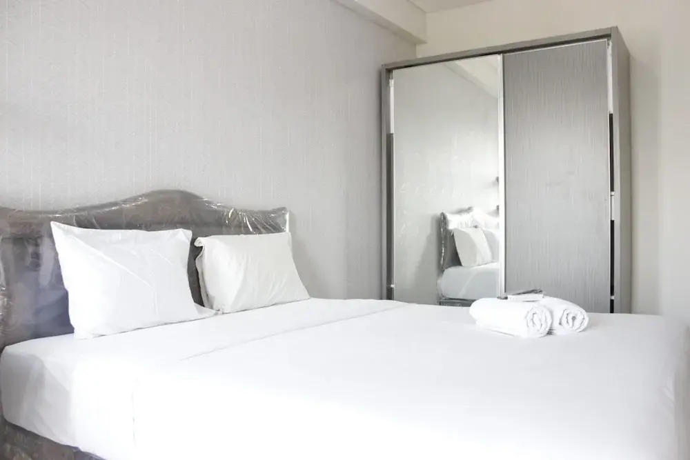 Бандунг: Simply 2BR without Living Room Apartment at Parahyangan Residence